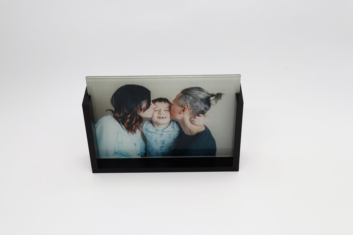 Moderner Bildaufsteller aus Acryl